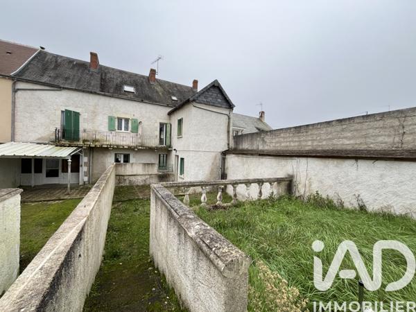 Maison à vendre 10 pièces 200 m² Descartes