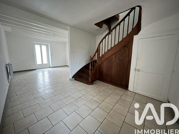 Maison à vendre 10 pièces 200 m² Descartes
