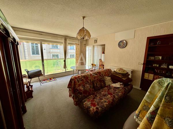 Centre ville appartement Pau 5 pièce(s) garage fermé et place de parking