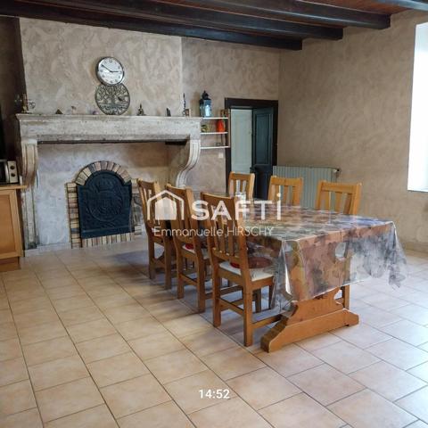 Corps de ferme situé sur un terrain de 2500m2.