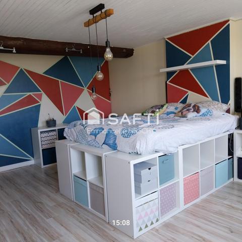 Corps de ferme situé sur un terrain de 2500m2.