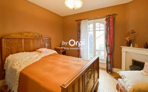 Maison à vendre    3 pièces • 93 m2 Montluçon