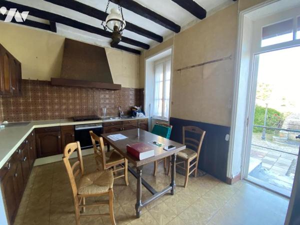 MAISON DE CHARME A RENOVER - VUE MER