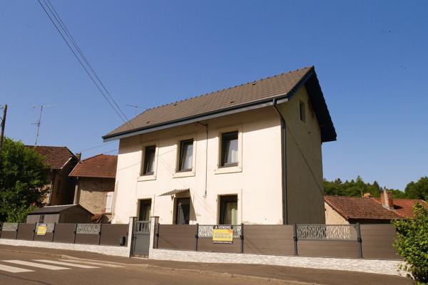 CHARMANTE MAISON INDIVIDUELLE SUR 4,10 ARES DE TERRAIN 89 900 €