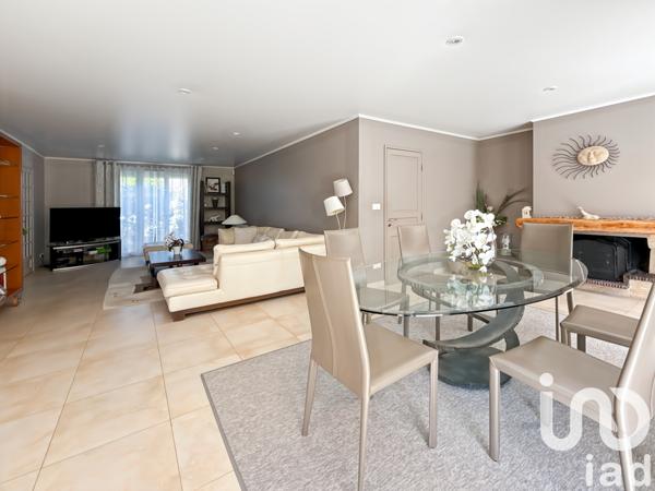 Maison à vendre 7 pièces 180 m² Santeny