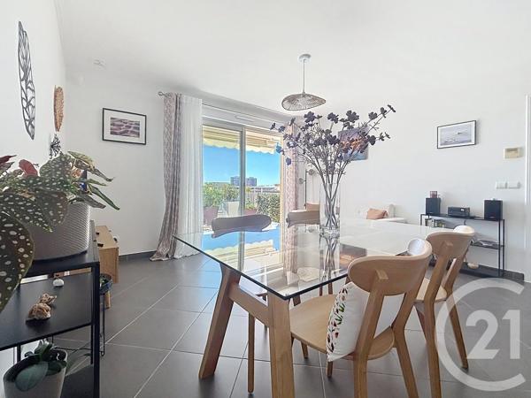 Appartement F2 à vendre  2 pièces - 41,40 m 2   ANTIBES  - 06