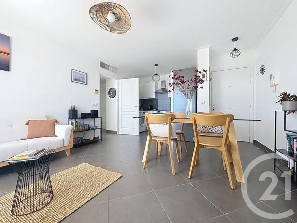 Appartement F2 à vendre  2 pièces - 41,40 m 2   ANTIBES  - 06