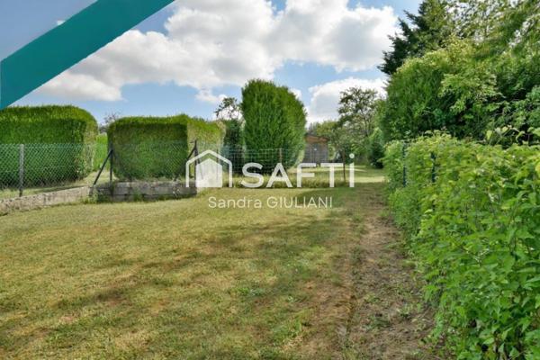 Maison avec 4 chambres, 2 terrasses et grand jardin !