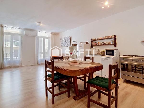 Maison de ville de 77 m² avec cour et garage de 50m²