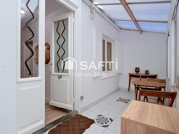 Maison de ville de 77 m² avec cour et garage de 50m²