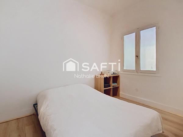 Maison de ville de 77 m² avec cour et garage de 50m²