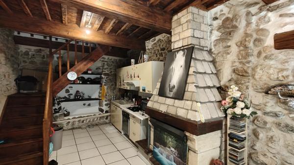 Maison de Ville proche du centre.