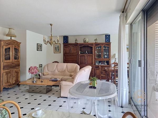 CHÂTEAURENARD  Appartement de 98 m² avec terrasse, garage et vue exceptionnelle
