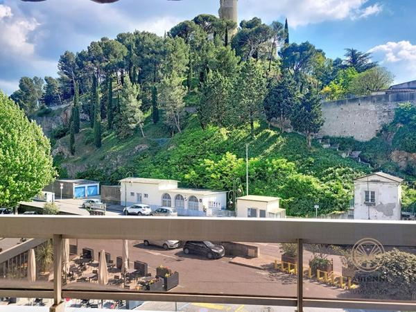 CHÂTEAURENARD  Appartement de 98 m² avec terrasse, garage et vue exceptionnelle