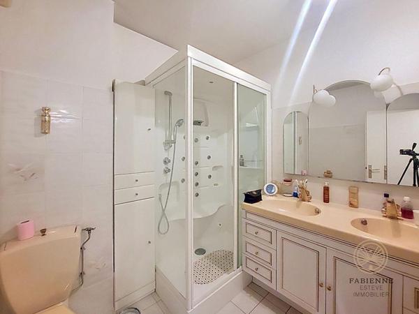 CHÂTEAURENARD  Appartement de 98 m² avec terrasse, garage et vue exceptionnelle