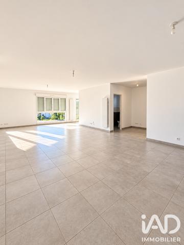 Location appartement 3 pièces 92 m² Salon-de-Provence