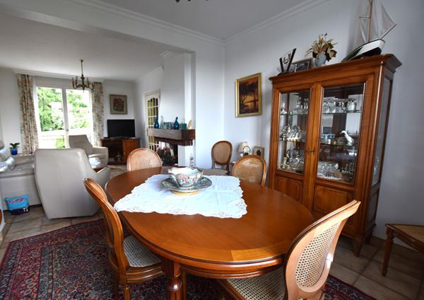 EN VENTE à COMBS LA VILLE, Maison indépendante de 6 pièces principales