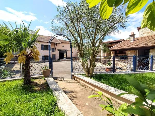 Environnement exceptionnel et charme de la pierre