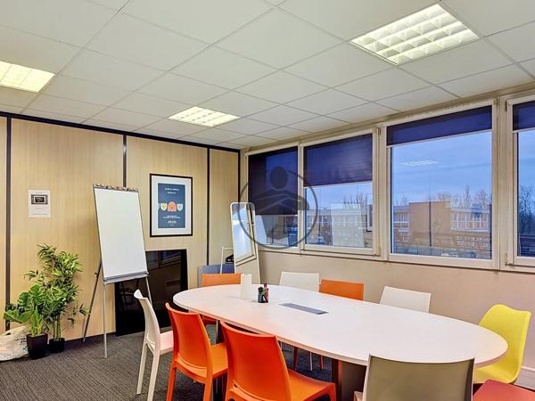 Vente                                                      Bureau
                        
                     23 pièces                      456 m2                     à Lille