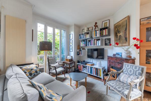 Maison
         4 pièces
        - 73 m² Exclusivité 640 000 € *