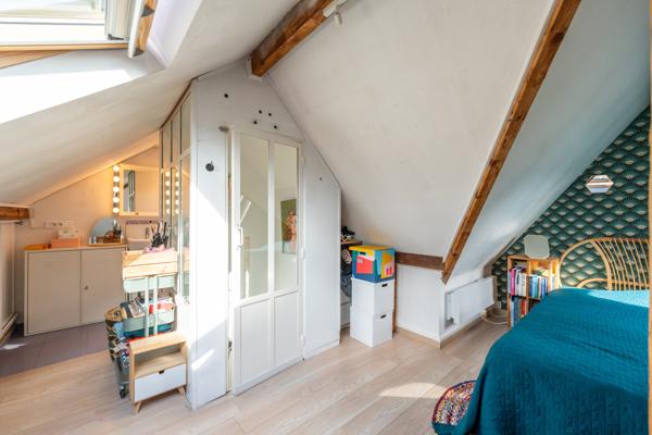 Maison
         4 pièces
        - 73 m² Exclusivité 640 000 € *