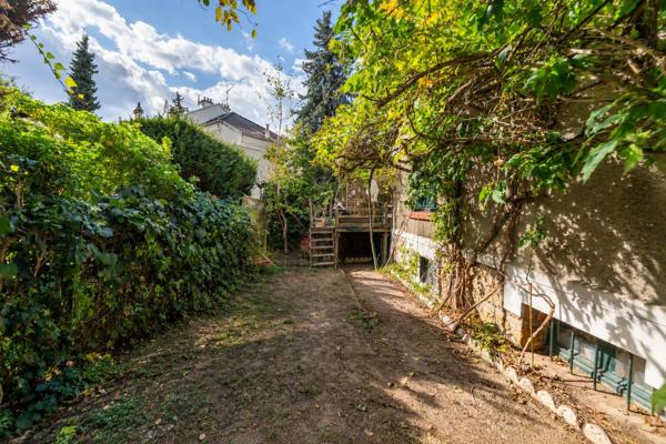 Maison
         4 pièces
        - 73 m² Exclusivité 640 000 € *
