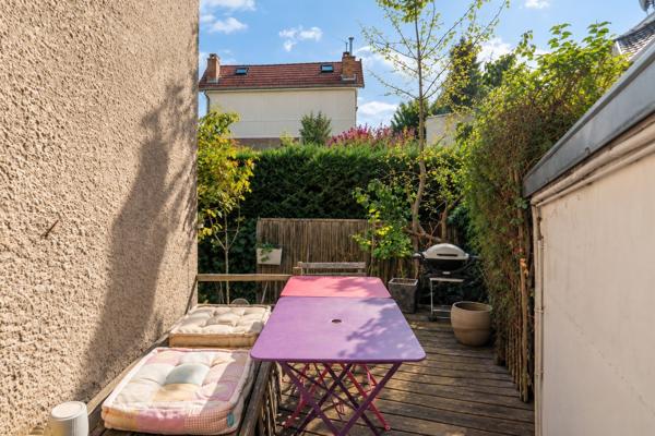 Maison
         4 pièces
        - 73 m² Exclusivité 640 000 € *