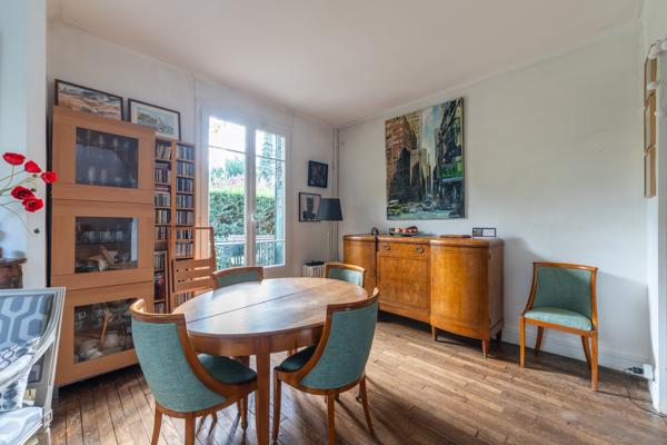 Maison
         4 pièces
        - 73 m² Exclusivité 640 000 € *