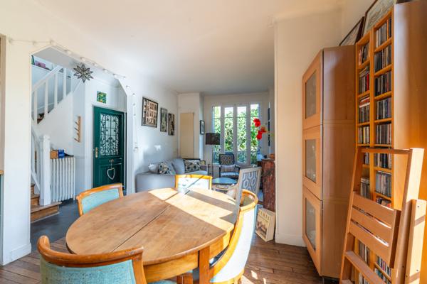 Maison
         4 pièces
        - 73 m² Exclusivité 640 000 € *