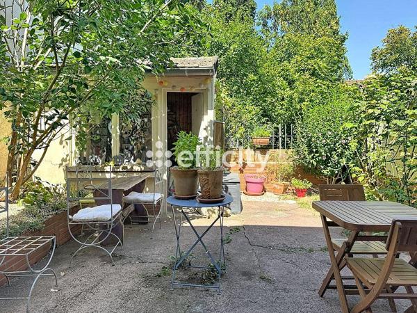 Maison
         3 pièces
        - 72 m² Exclusivité 432 000 € *