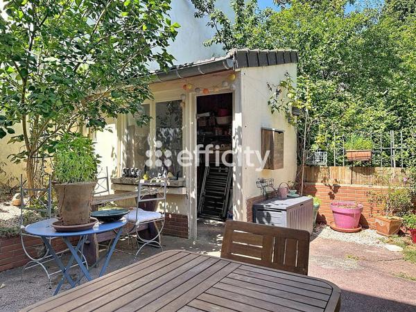 Maison
         3 pièces
        - 72 m² Exclusivité 432 000 € *