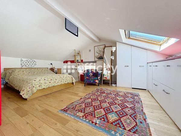 Maison
         3 pièces
        - 72 m² Exclusivité 432 000 € *