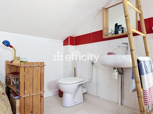 Maison
         3 pièces
        - 72 m² Exclusivité 432 000 € *