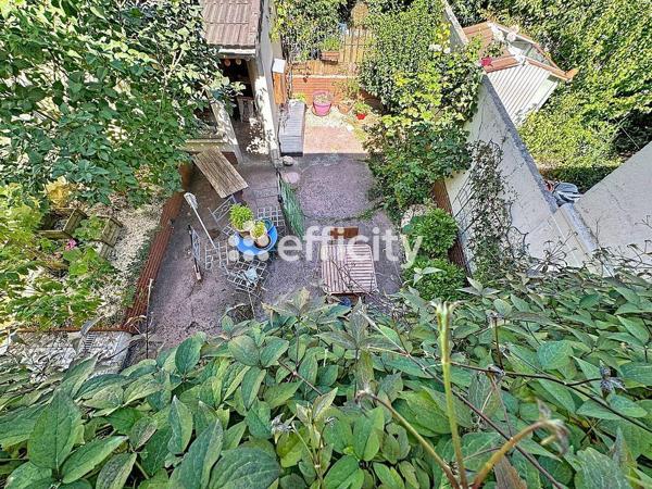 Maison
         3 pièces
        - 72 m² Exclusivité 432 000 € *