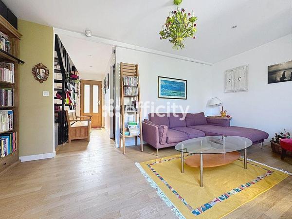 Maison
         3 pièces
        - 72 m² Exclusivité 432 000 € *