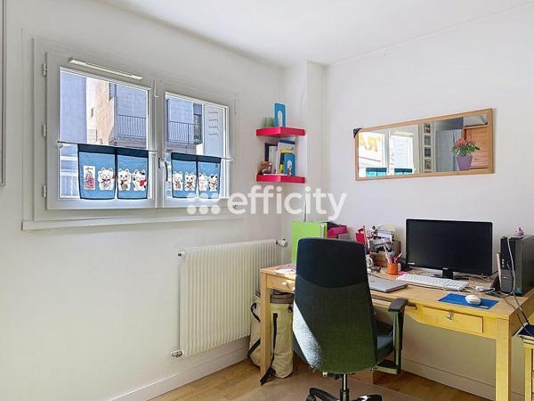 Maison
         3 pièces
        - 72 m² Exclusivité 432 000 € *