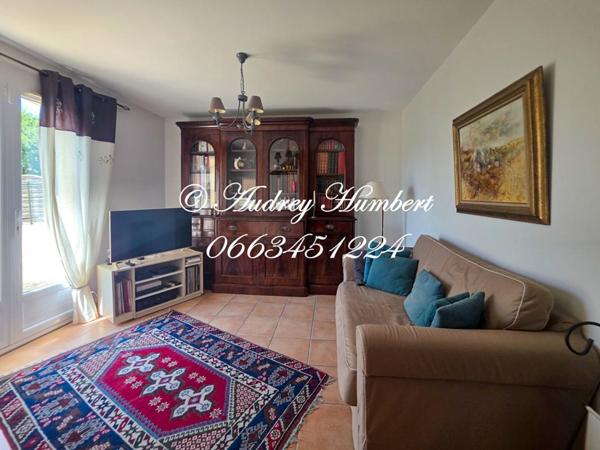 EXCLUSIVITÉ, SAINTE-TULLE, Quartier prisé pour cette Villa de 140 m² avec piscine et magnifique jardin