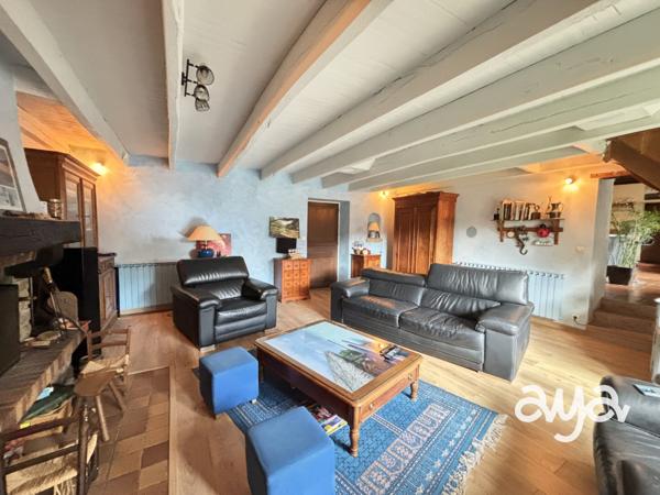 LONGÈRE EN PIERRE – HAMEAU CALME À MALVILLE