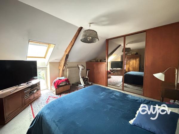 LONGÈRE EN PIERRE – HAMEAU CALME À MALVILLE