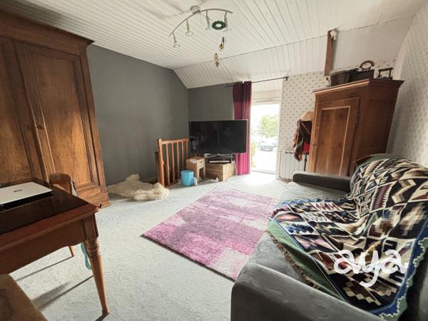 LONGÈRE EN PIERRE – HAMEAU CALME À MALVILLE