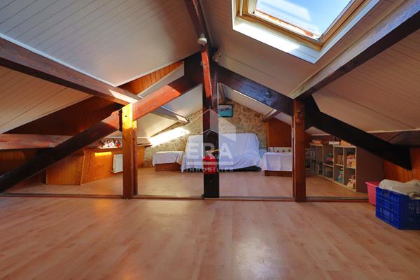 Maison familiale 6 pièces avec jardin, piscine et dépendance