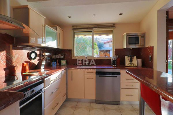 Maison familiale 6 pièces avec jardin, piscine et dépendance