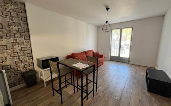 Appartement à louer    1 pièce • 25,40 m2 Chamarande