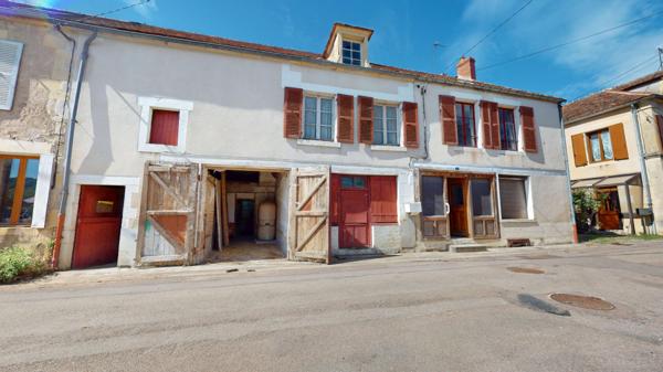 Maison de village Brinon Sur Beuvron 5 pièce(s) 172 m2