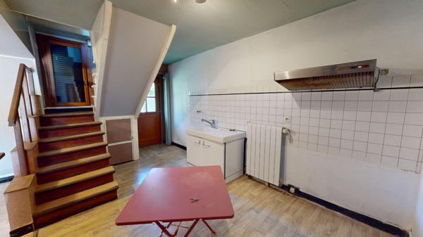 Maison de village Brinon Sur Beuvron 5 pièce(s) 172 m2