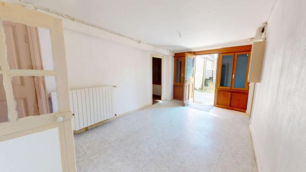 Maison de village Brinon Sur Beuvron 5 pièce(s) 172 m2