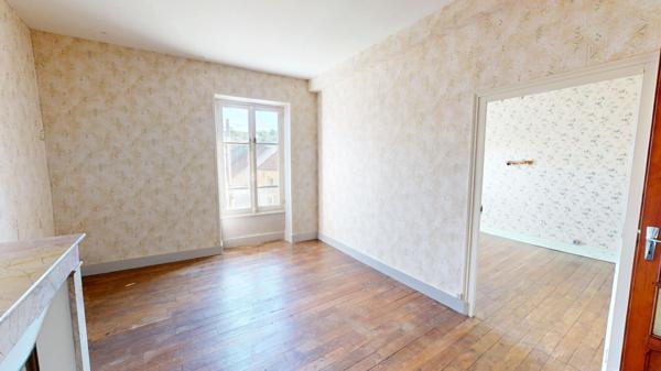 Maison de village Brinon Sur Beuvron 5 pièce(s) 172 m2