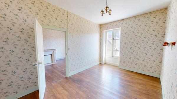 Maison de village Brinon Sur Beuvron 5 pièce(s) 172 m2