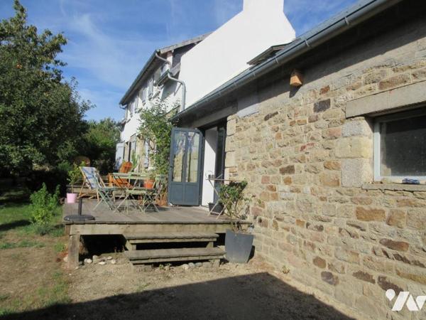 MAGNIFIQUE PROPRIETE DE CHARME SURPLOMBANT LE SCORFF