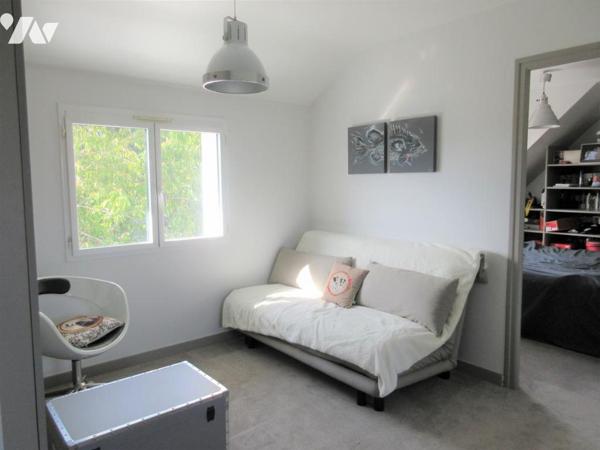 MAGNIFIQUE PROPRIETE DE CHARME SURPLOMBANT LE SCORFF